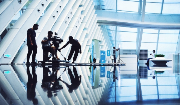 鄭州企業(yè)宣傳片制作費用，選擇合適的企業(yè)宣傳片制作公司